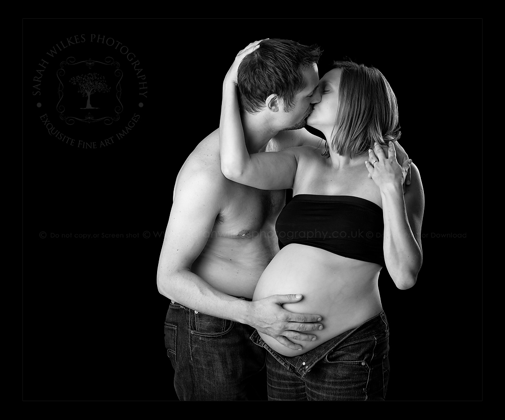 Nottinghamshire maternity and Newborn Photographer